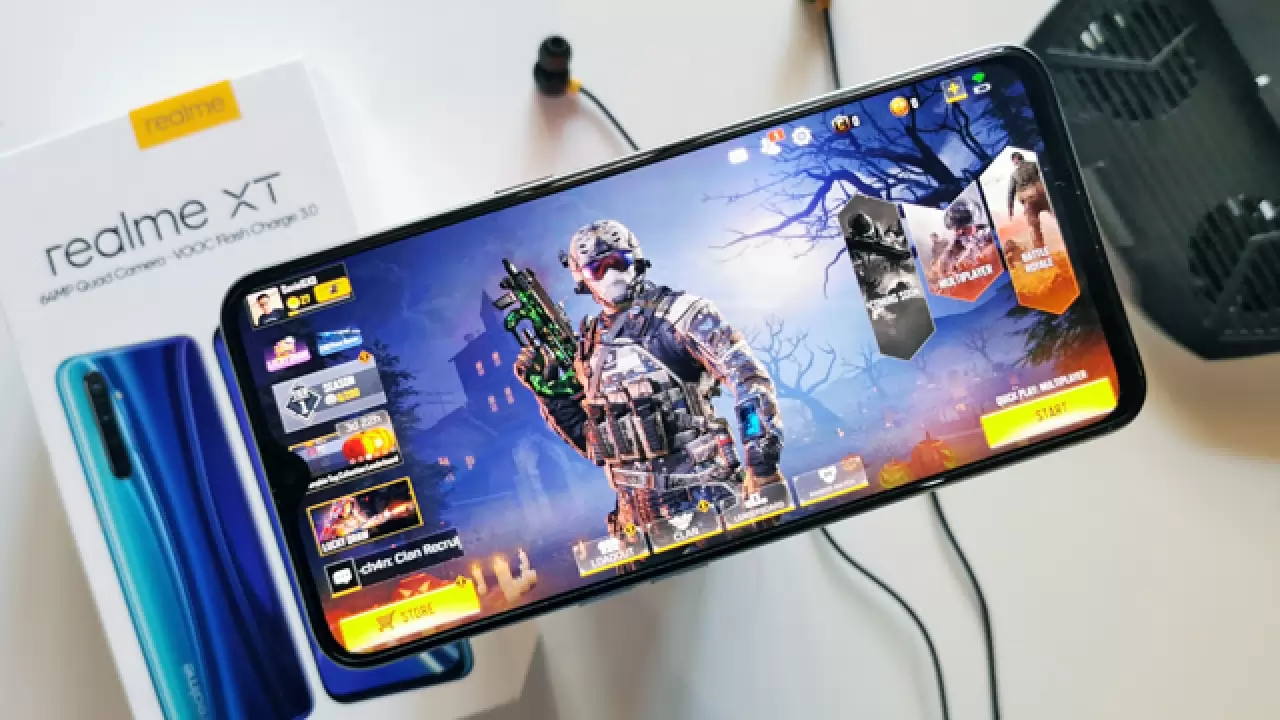 Call of Duty Mobile on Realme XT 1280x720 1